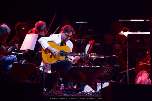 20250710 - Estivaljazz 2025, Night 1 / Al Di Meola with Orchestra della Svizzera italiana; Al Di Meola, guitar; Peo Alfonsi, guitar; Sergio Martinez, perc.; Fabrizio Festa, conductor - P.za della Riforma, Lugano, Switzerland