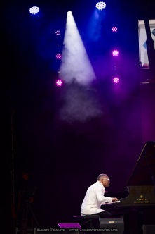 20250712 - Estivaljazz 2025, Night 3 / Gonzalo Rubalcaba Trio d’Été / Gonzalo Rubalcaba, piano; Matt Brewer, double bass; Ernesto Simpson, drums - P.za della Riforma, Lugano, Switzerland