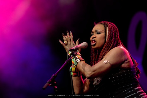 20110624 - Estivaljazz 2011, Night 1, Oumou Sangaré - Piazzale alla Valle, Mendrisio, Switzerland