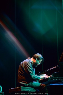 20250314 - XXVI Festival di cultura e musica jazz, night 2 / Eyot / Dejan Ilijić pianoforte; Marko Stojiljković basso; Sladjan Milenović chitarra; Miloš Vojvodić batteria - Cinema Teatro Chiasso (Switzerland)