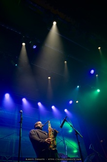 20260313 - 27o Festival di cultura e musica jazz, So What?!, Night 2, James Brandon Lewis Trio / James Brandon Lewis, sax tenore; Josh Werner, basso elettrico; Chad Taylor, batteria - Cinema Teatro Chiasso (Switzerland)