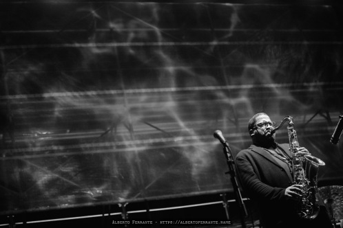 20260313 - 27o Festival di cultura e musica jazz, So What?!, Night 2, James Brandon Lewis Trio / James Brandon Lewis, sax tenore; Josh Werner, basso elettrico; Chad Taylor, batteria - Cinema Teatro Chiasso (Switzerland)