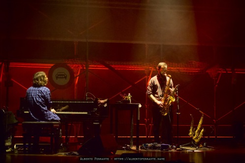 20260314 - 27o Festival di cultura e musica jazz, So What?!, Night 3, Mammal Hands / Jordan Smart, sassofoni, elettronica; Nick Smart, pianoforte, elettronica; Rob Turner, batteria, elettronica - Cinema Teatro Chiasso (Switzerland)