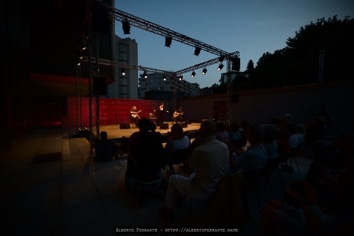 20250705 - Lac en plein air, Joana Amendoeira / Joana Amendoeira voce; Pedro Amendoeira chitarra portoghese; Pedro Pinhal viola de Fado - Agorà LAC, Lugano, Switzerland