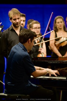 20250717 - Lac en plein air, Rhapsody & Blues: Mezquida, Razem, Orchestra Canova, Pagano / Marco Mezquida, piano; Marko Lohikari, contrabbasso; David Xirgu, batteria; Badrya Razem, voce solista; Orchestra da camera Canova; Enrico Pagano, direttore - Agorà LAC, Lugano, Switzerland