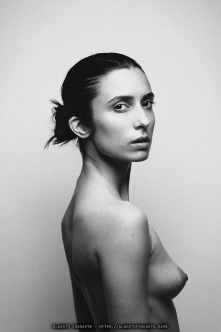 Vallie Plagirafe, studio
