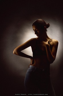 Vallie, Studio