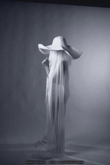 Vallie, Studio